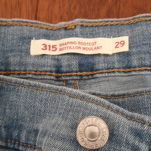 NWT Levi's Shaping Bootcut Jeans - Picture 5 of 13